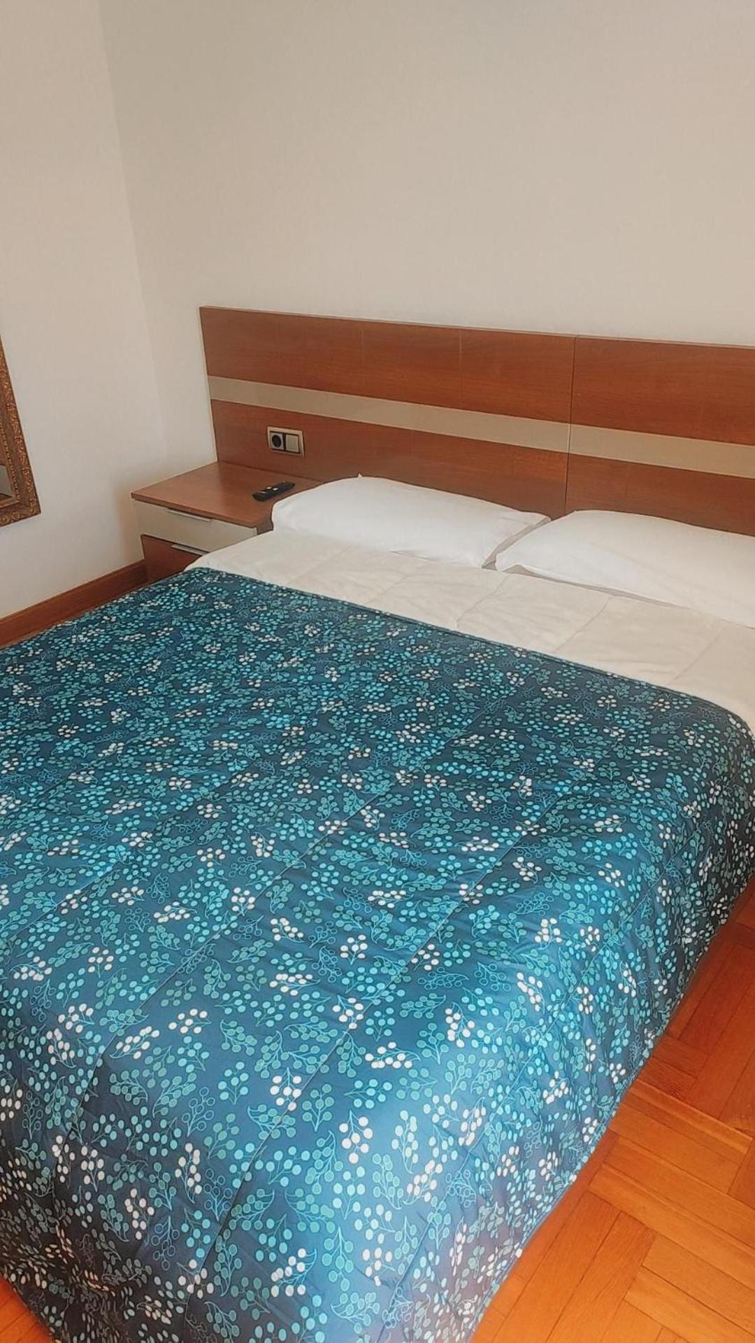 Habitacion Renfe Pamplona Eksteriør billede